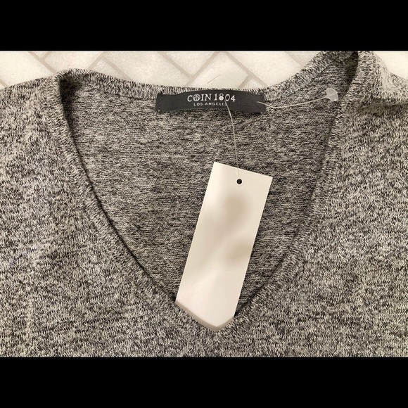 COIN1804 V-NECK SWEATER - size small - Picture 8 of 12